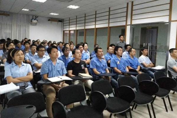 Ningbo Jieda Molding＆Machine Co.、Ltd。